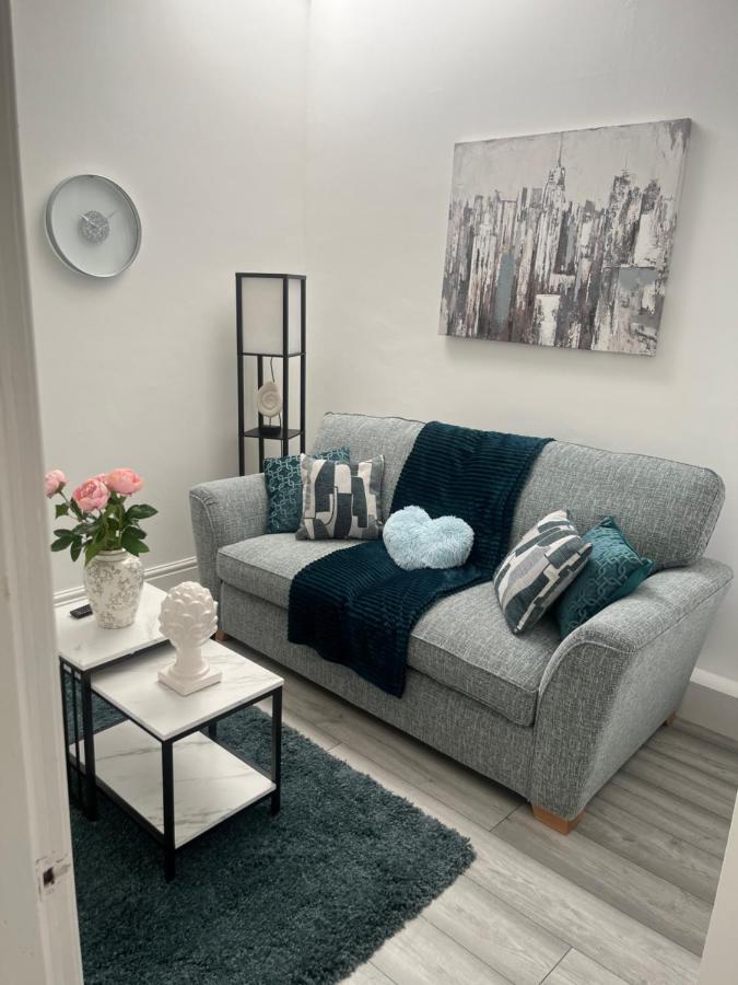 Charming 1 bedroom Apartment In The Heart Of Manchester Close to Manchester City Centre And Etihad Stadium - Bed and Breakfast Manchester