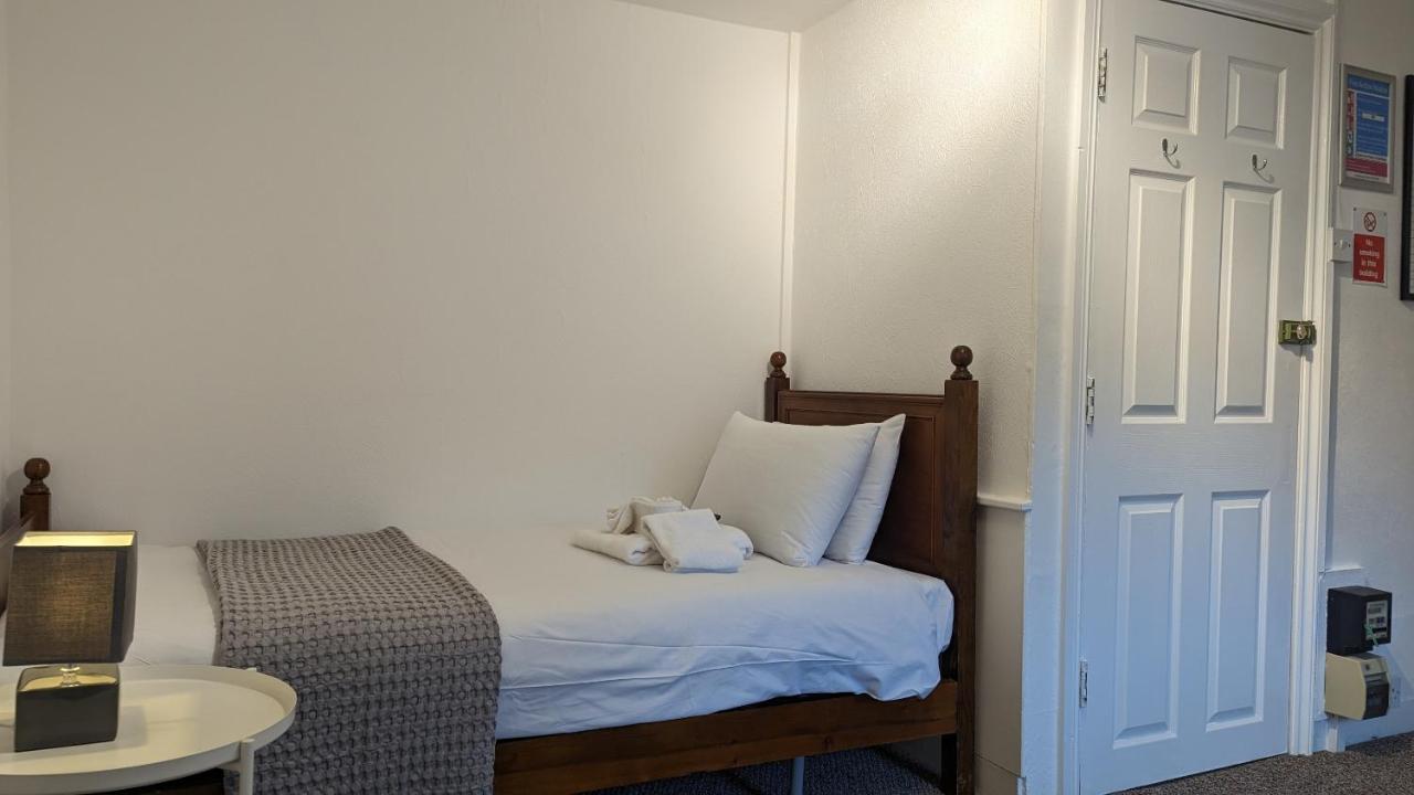 Budget Single Room