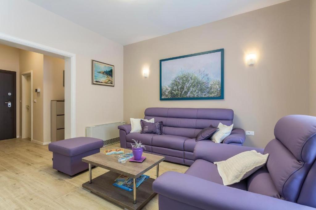 Villa Flores Rogoznica - B&B
