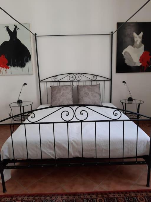 MI12 - B&B