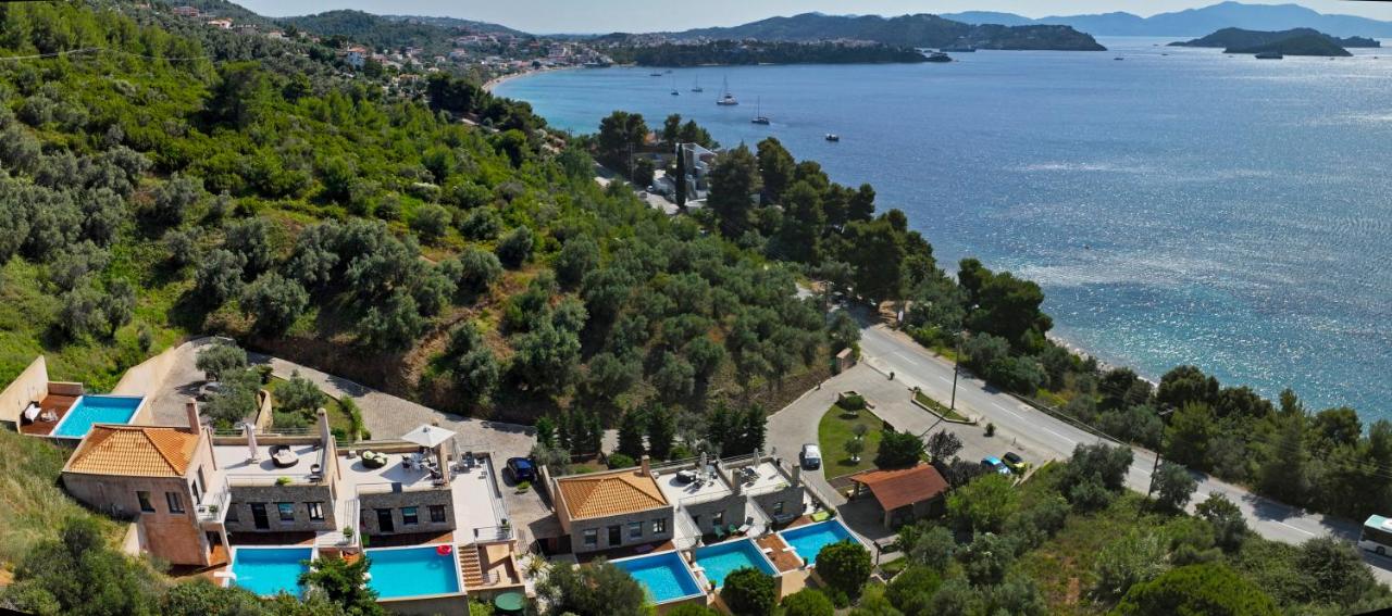 Golden King Villas - Bed and Breakfast