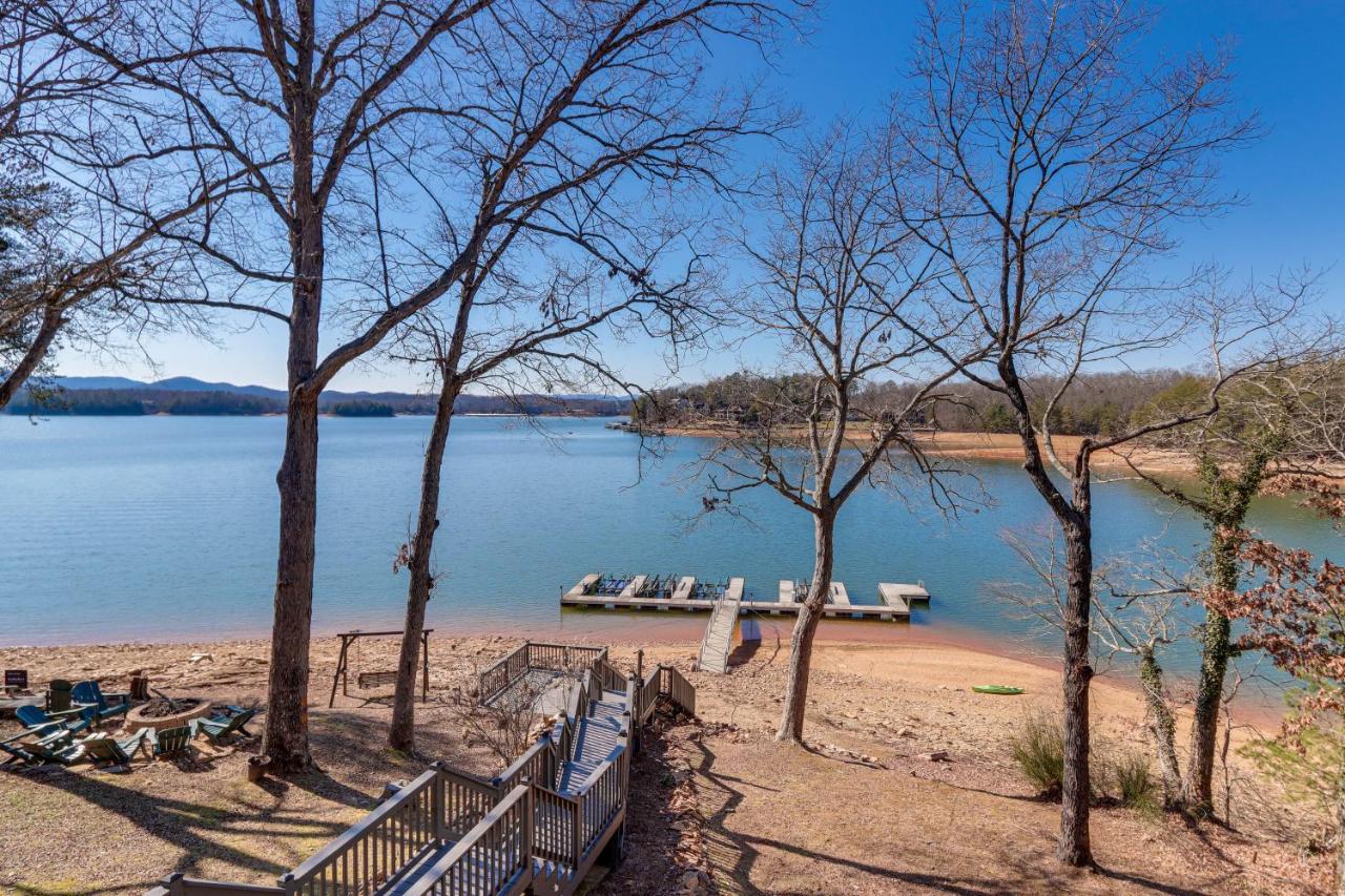 Lakefront Townhome with Dock 6 Mi to Blue Ridge! - B&B