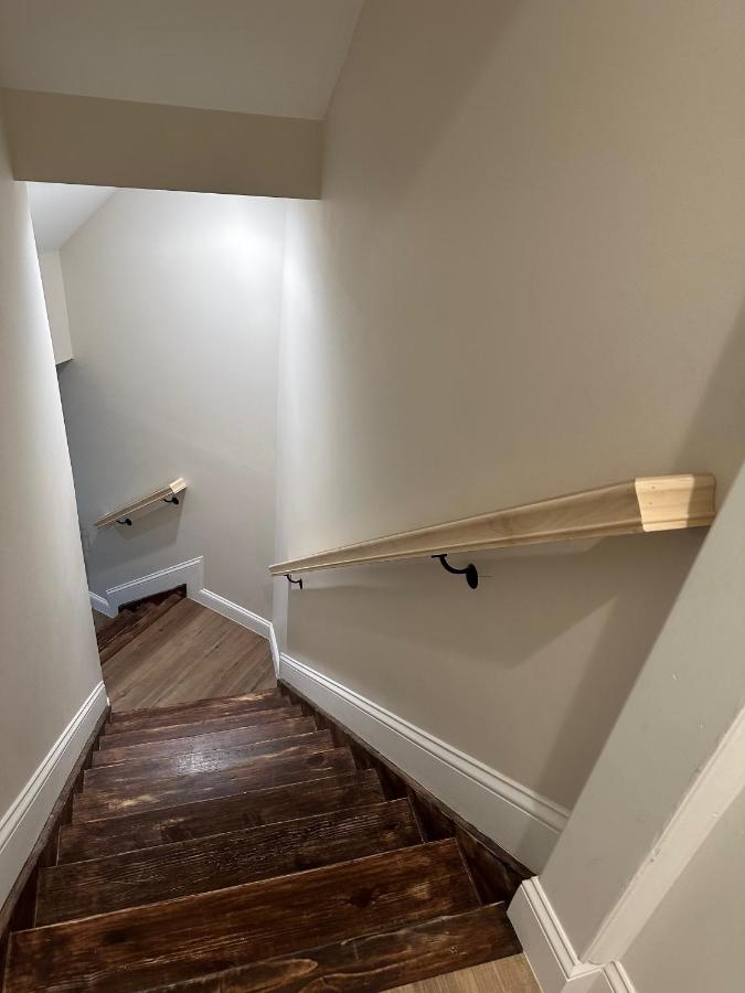 New Farmhouse, King Beds, Game Room, Hot Tub & View! - Ferienwohnung Montgomery