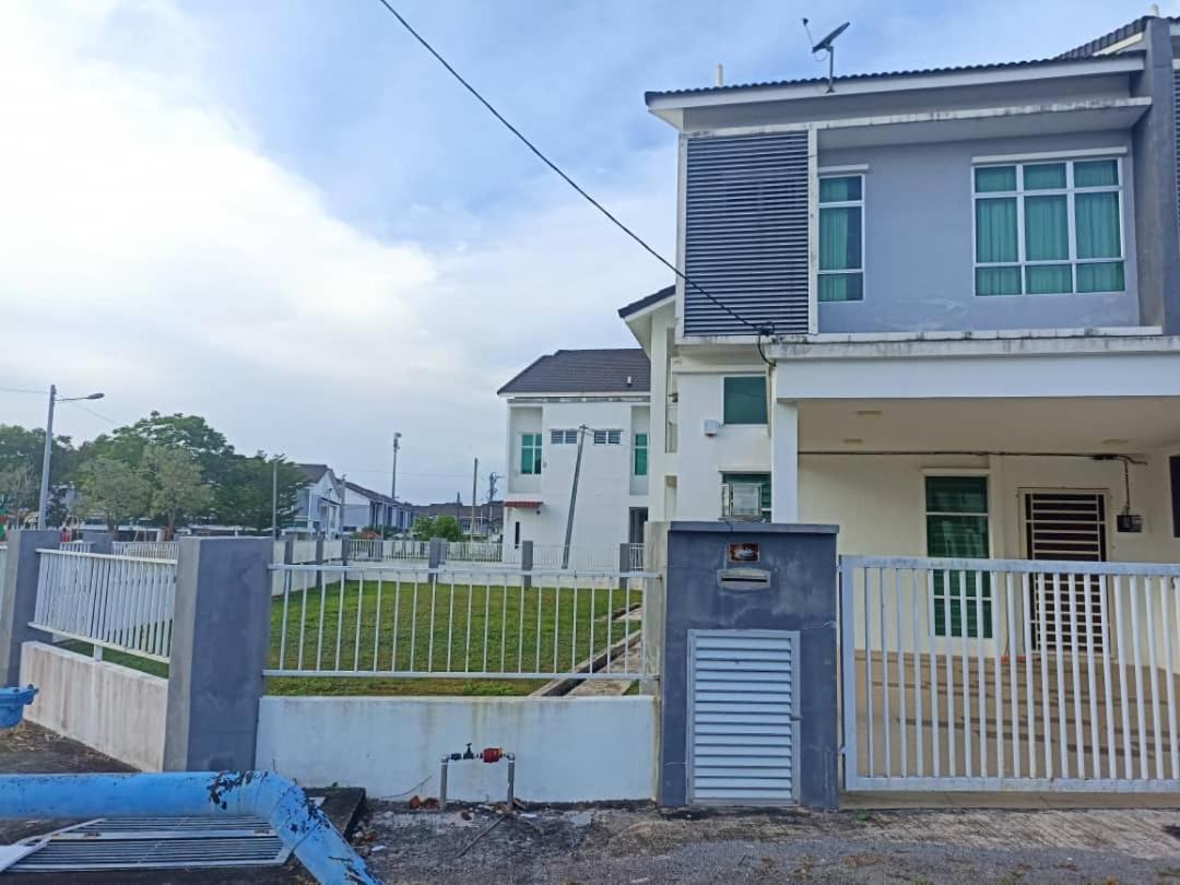 Casa con 4 camere da letto