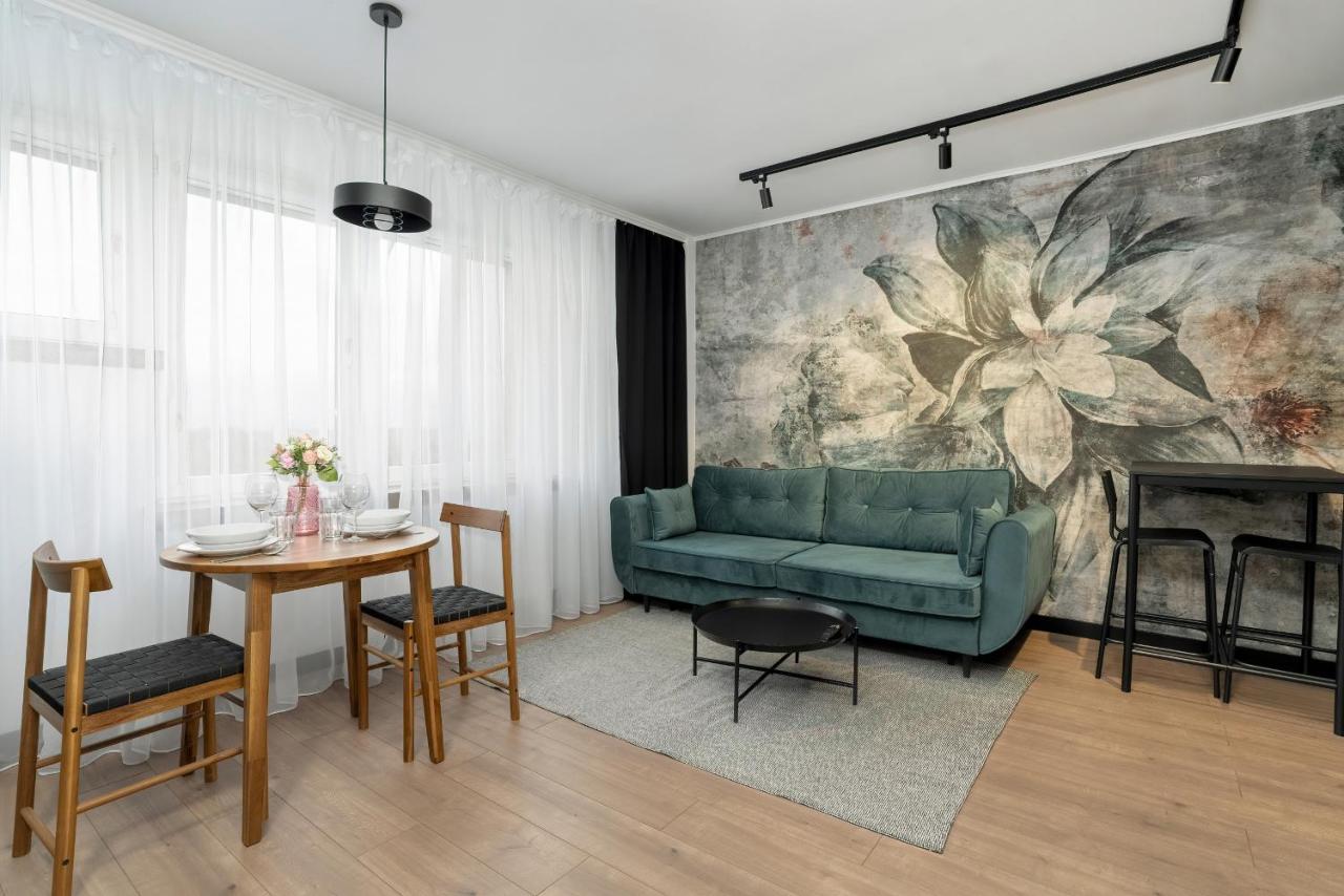 B&B Poznań - Spacious Apartment in a quiet area of Poznań by Renters - Bed and Breakfast Poznań