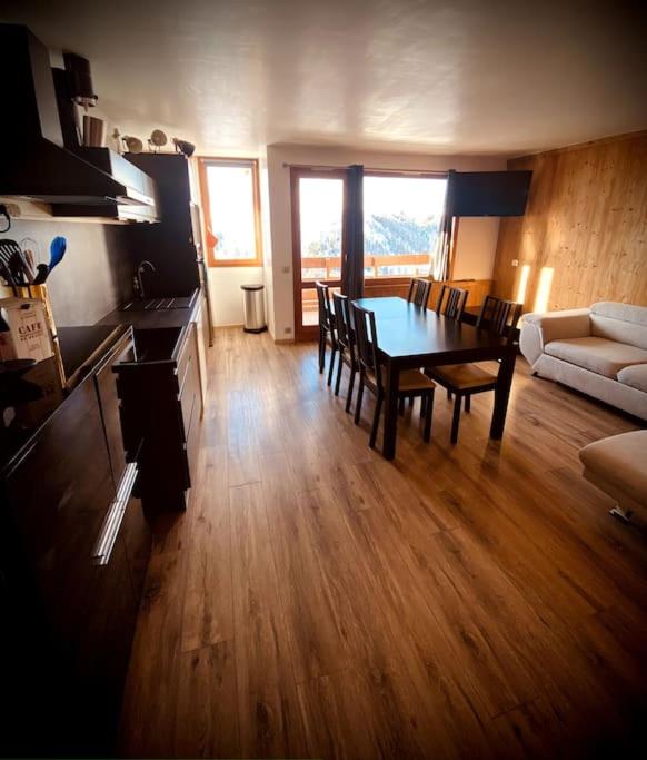 B&B La Plagne Tarentaise - Joli appt 6 pers 2ch Belle Plagne pied des pistes - Bed and Breakfast La Plagne Tarentaise