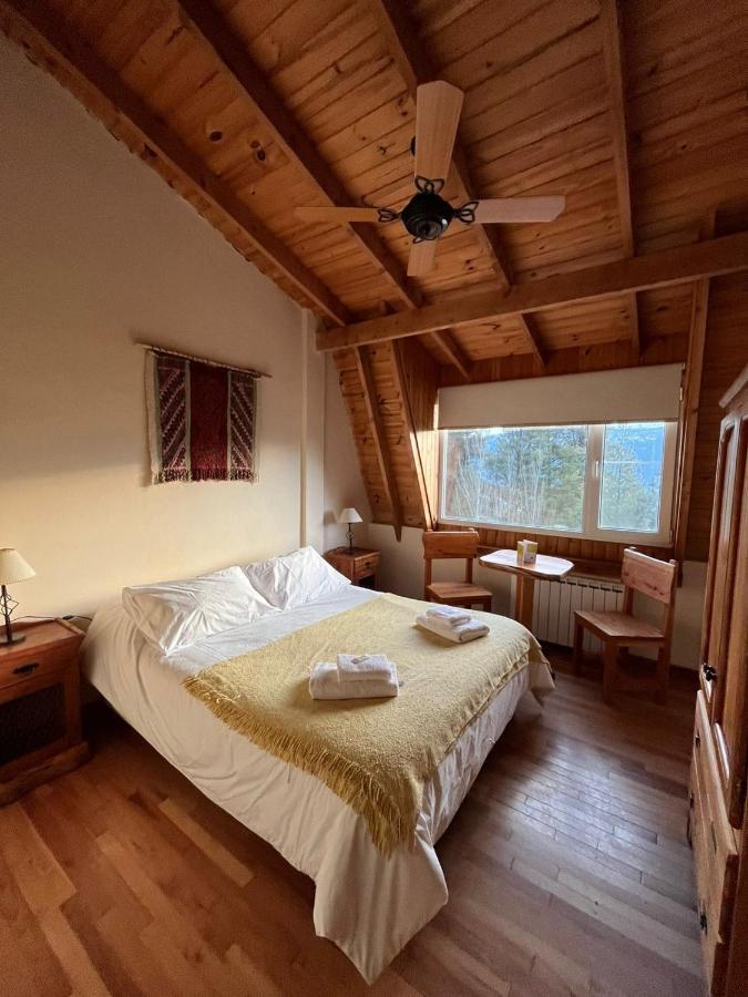 Doppel- oder Zweibettzimmer