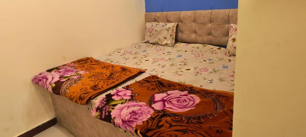 B&B Ujjain - Sarkar Guest House - Bed and Breakfast Ujjain