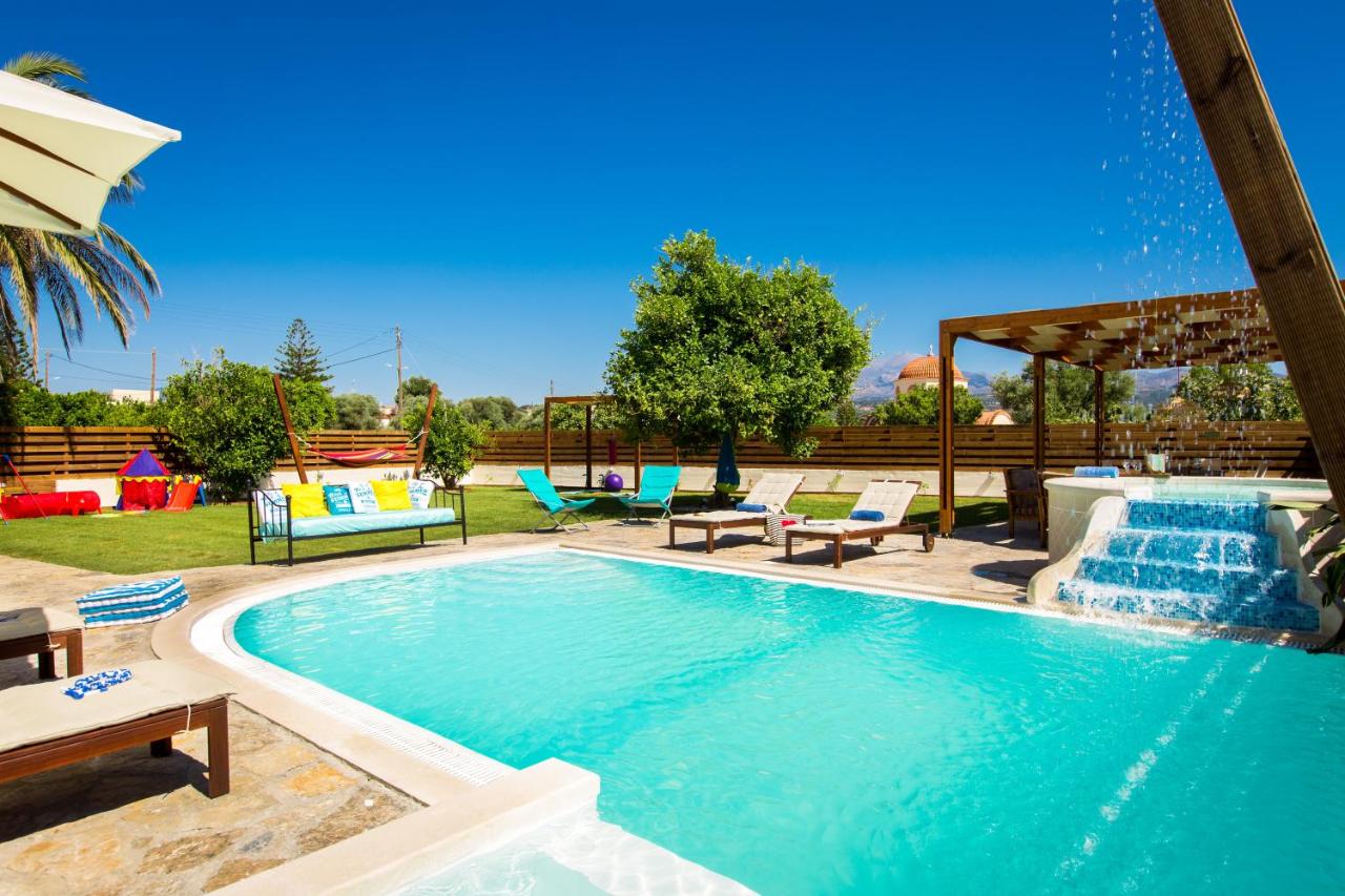 Aestas Residence, Refined Summer Retreat with Pool, By ThinkVilla - Bed and Breakfast Prínos