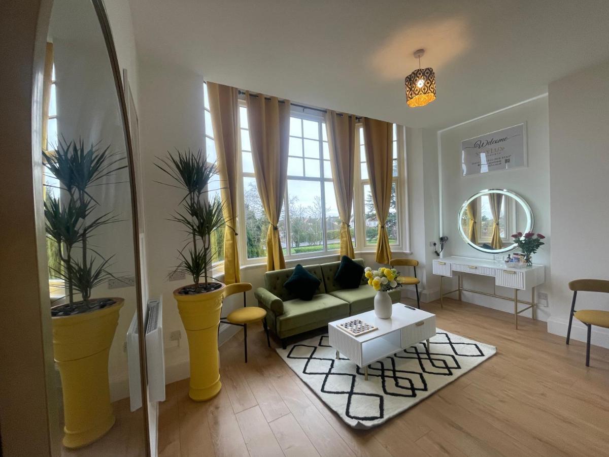 Clacton Chic - Bed and Breakfast