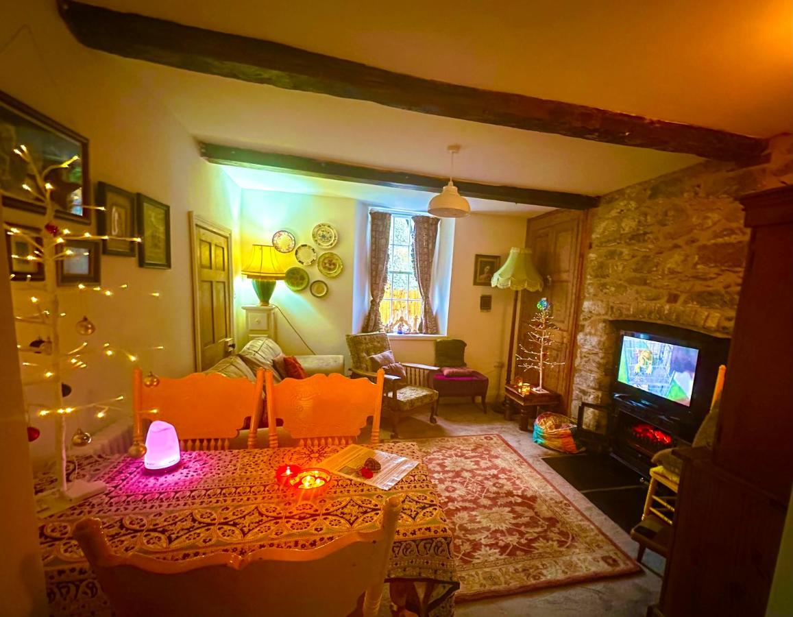 B&B Llanrhaeadr-ym-Mochnant - Castle Buildings Cottage2 - Bed and Breakfast Llanrhaeadr-ym-Mochnant