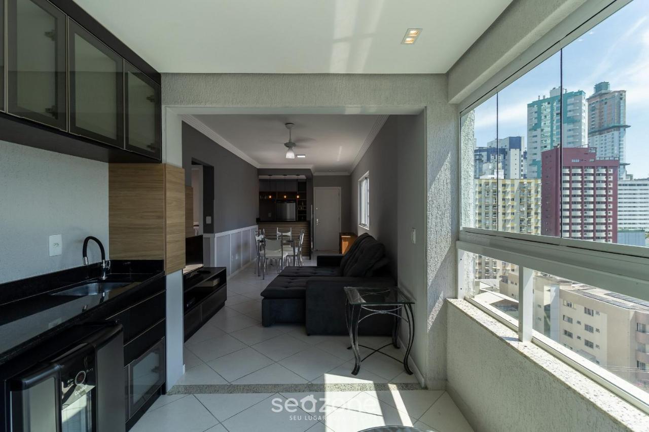 Apto c/ varanda 600m da orla Centro BC EJF0702 - Ferienwohnung Balneário Camboriú