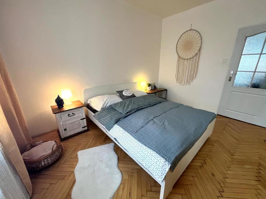 B&B Nivy - Bratislava Lovely Old Town Apartment - Bed and Breakfast Nivy