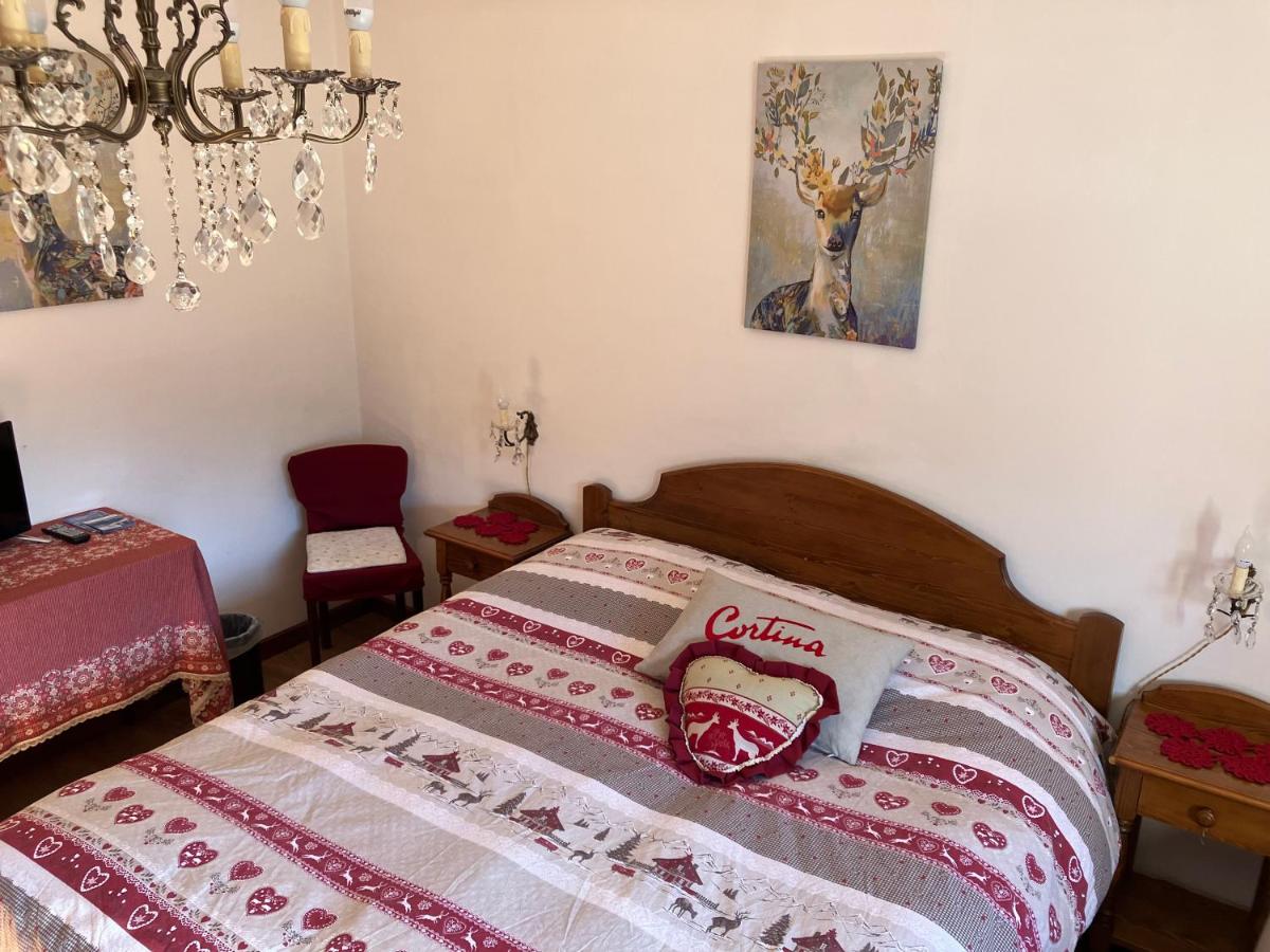 Doppelzimmer mit eigenem externen Bad