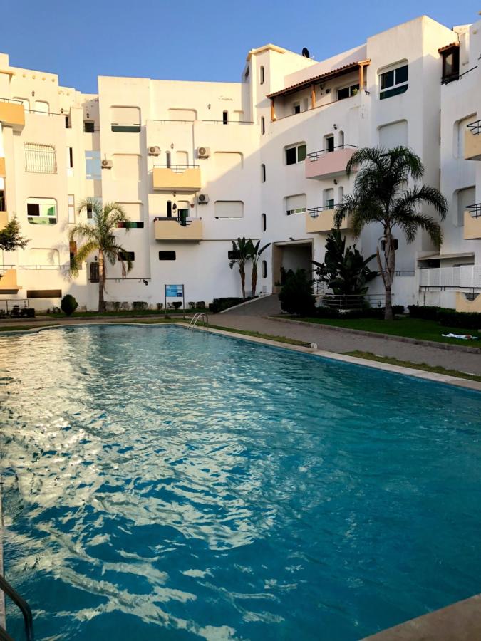 Fantastique Appartement avec piscine sur la plage M2 - B&B Tangier