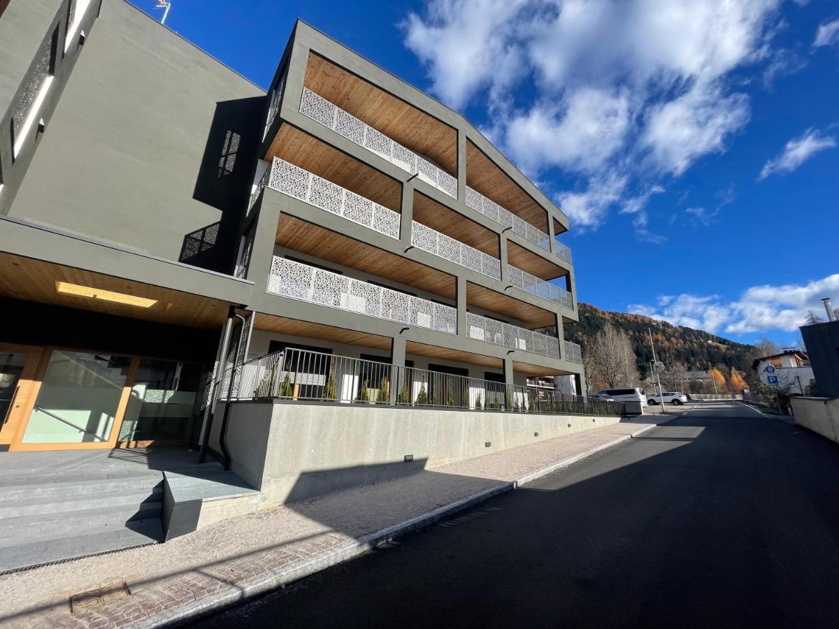 Luxury Penthouse - Between Kronplatz, 3 Peaks Dolomites and Lake Prags - B&B