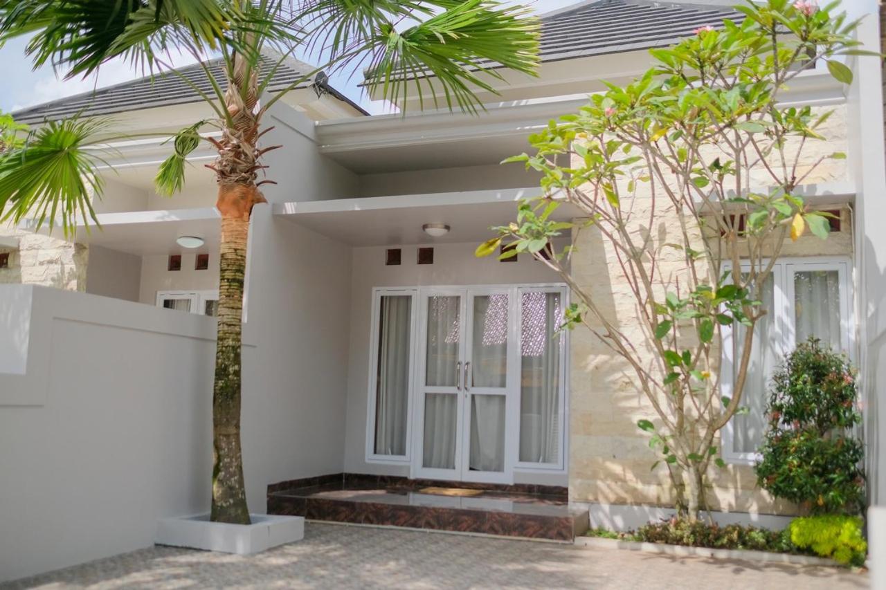 Kays Homestay Jogja - Bed and Breakfast Ngemplak