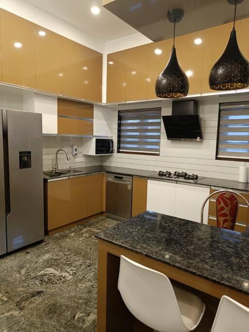 Casa Royal HomeStay - B&B