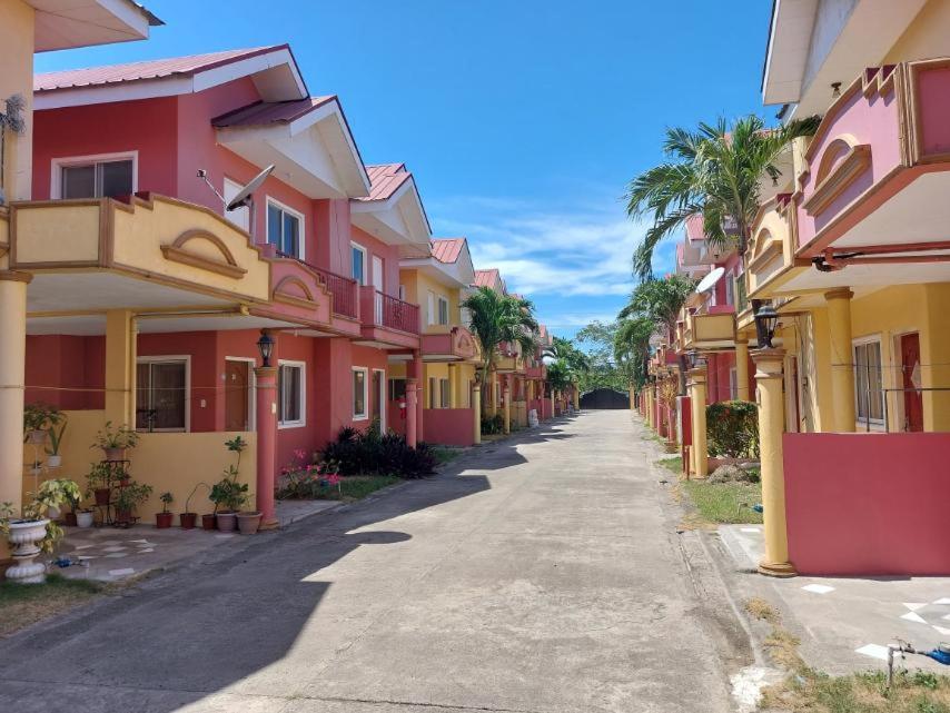 B&B Mactan - Vacation Town House Near Mactan Cebu Airport - Bed and Breakfast Mactan