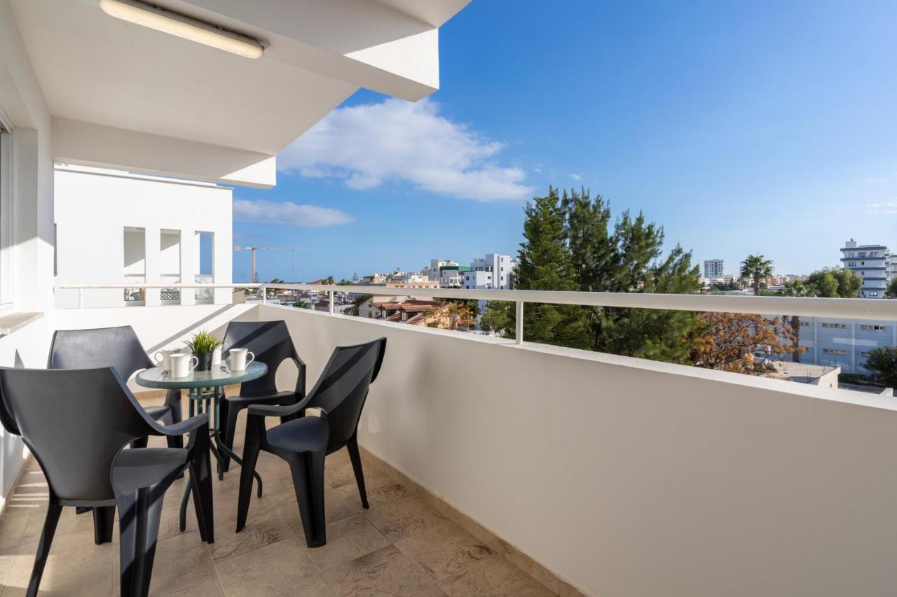 Jayde 2-Bedroom Apartment in Larnaca - Ferienwohnung