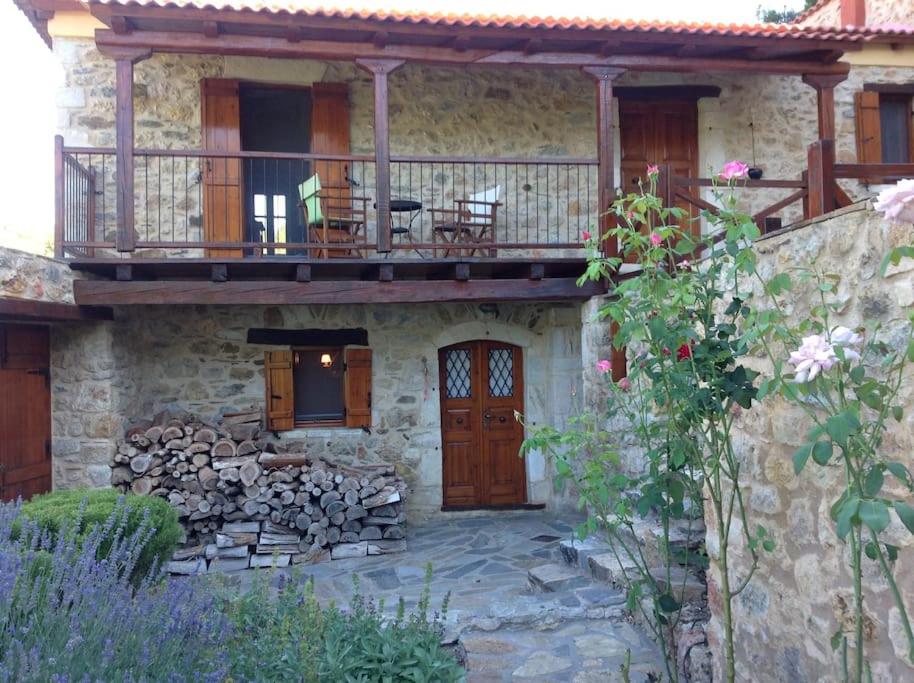 B&B Megali Vrysi - Mountain Retreat studio - Bed and Breakfast Megali Vrysi