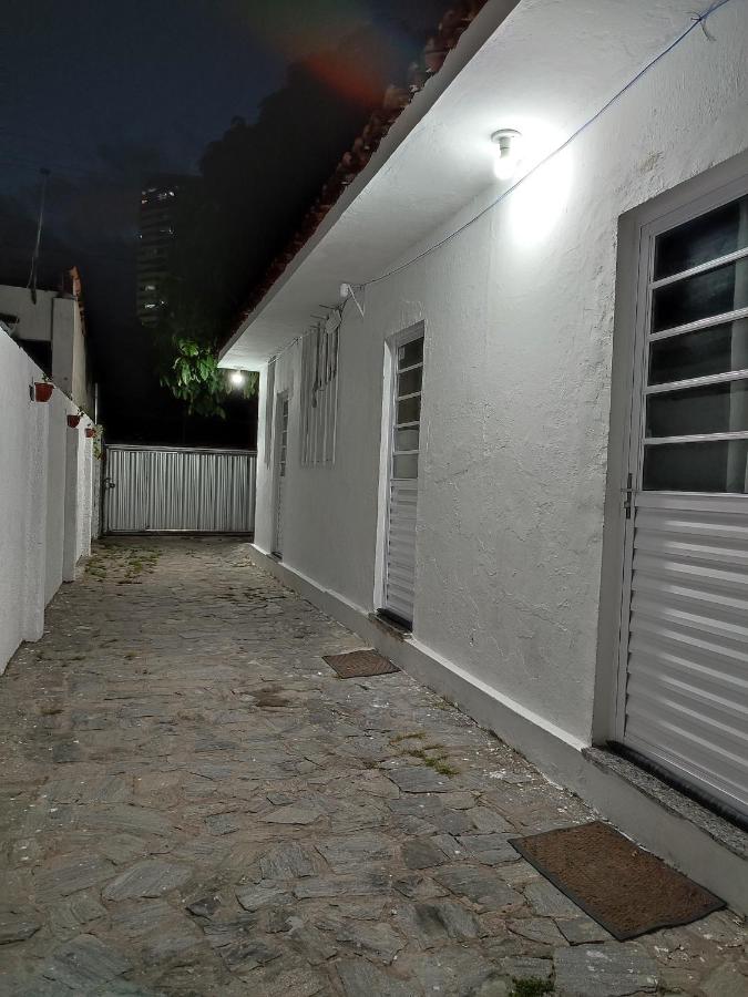 Suite com garagem 900 metros do Mar - B&B