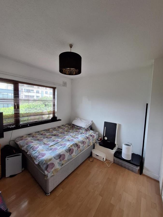 B&B Dublin - Spacious double bedroom in quiet house with garden view - Bed and Breakfast Dublin