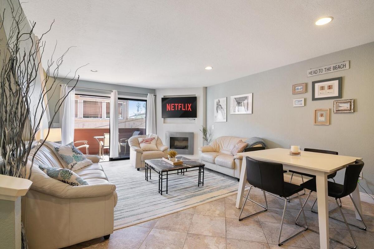 IB Coastal Condo, In The Heart of it All - B&B