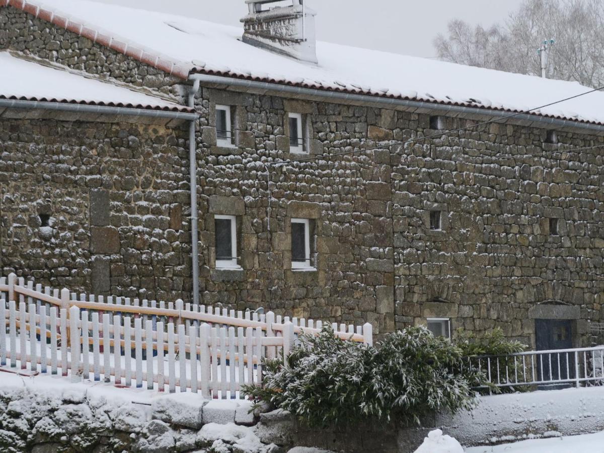 Gîte 10 pers avec 4 chambres et 3 salles d'eau, animaux admis - FR-1-582-94 - B&B