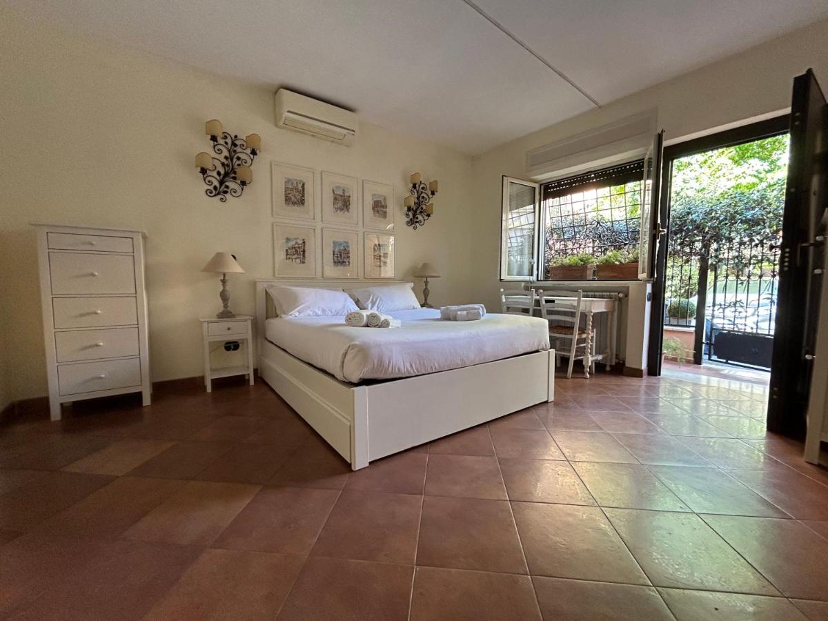 B&B Rome - Lux Apartment Piramide - Bed and Breakfast Rome