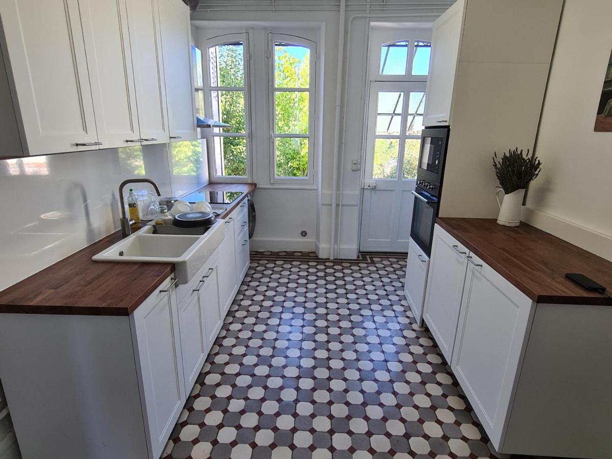 Maison années 30 avec jardin, piscine, proximité Loire, 4 chambres, vélos, idéale familles/amis - FR-1-590-261 - Ferienwohnung