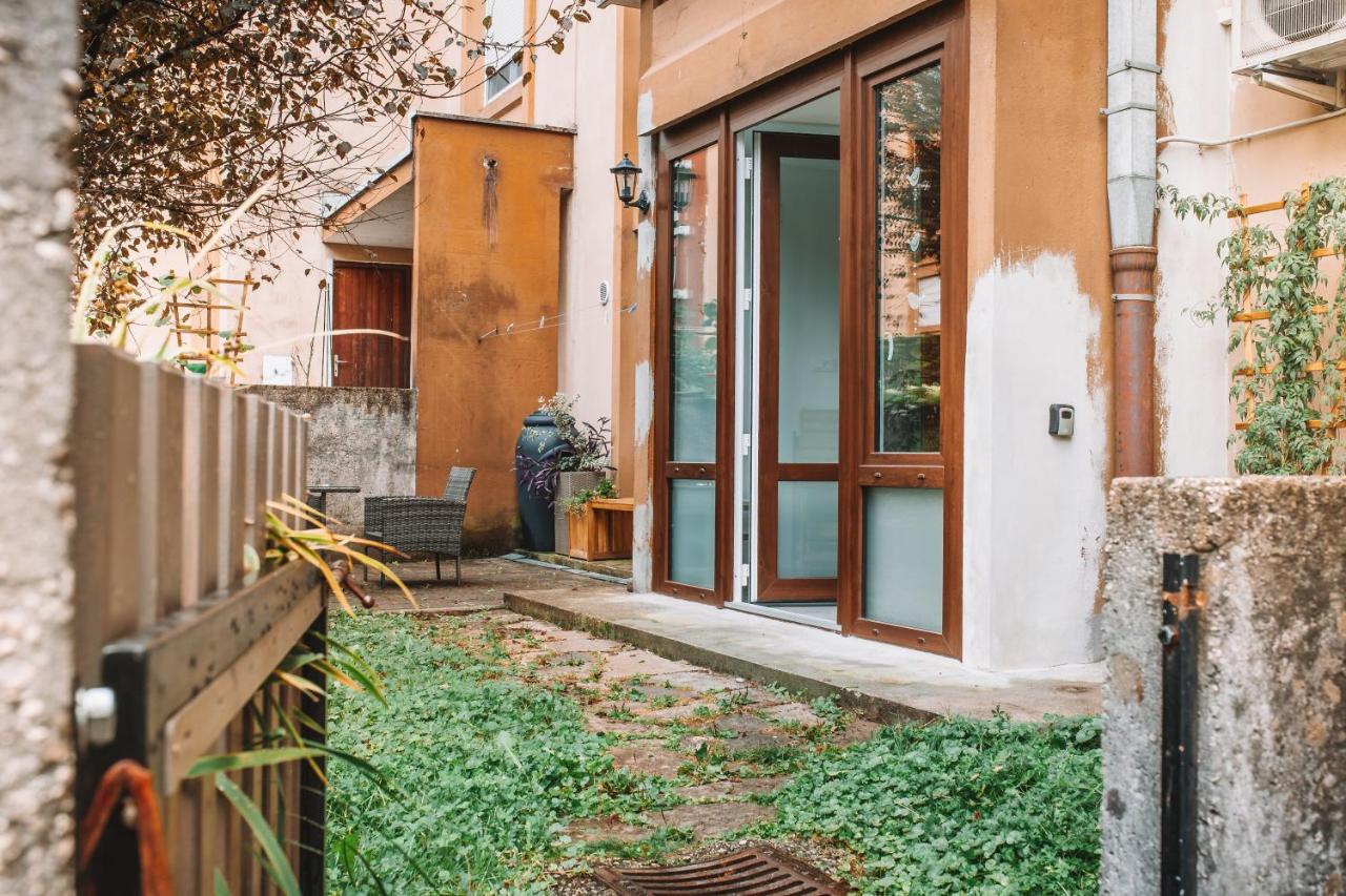 Apartment with Atrium Anabela - Bed and Breakfast