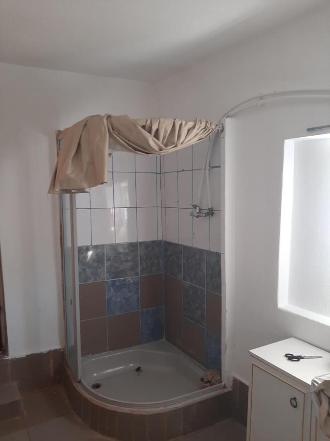 Pensiunea Lazar - B&B