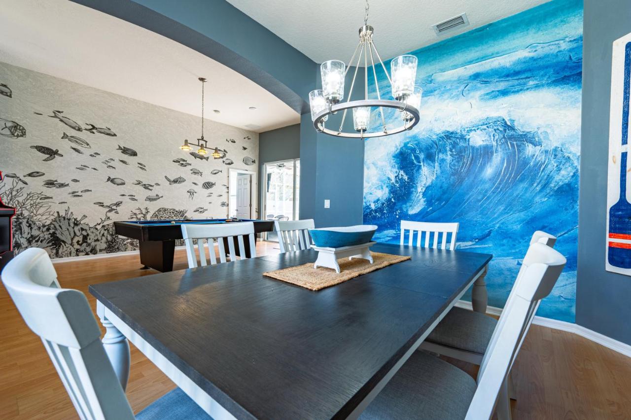 A Wave From it All! Pet friendly, Private heated pool home with fire pit! - B&B Bradenton