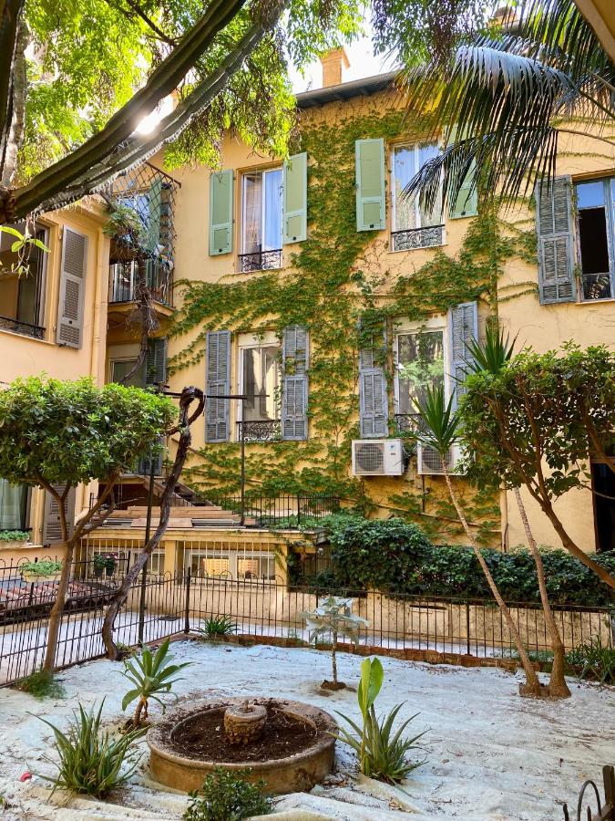 Secret Contemporary Courtyard - B&B