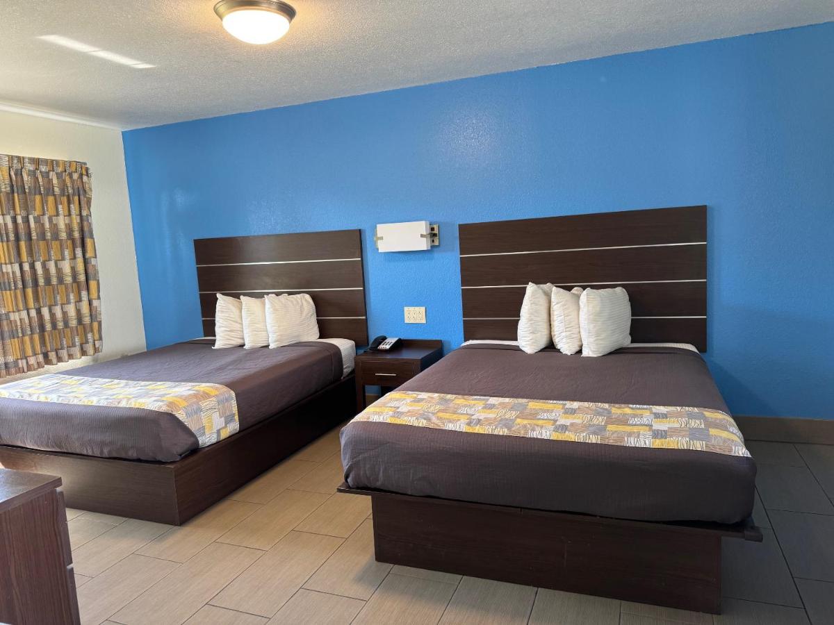 Queen Room with Two Queen Beds