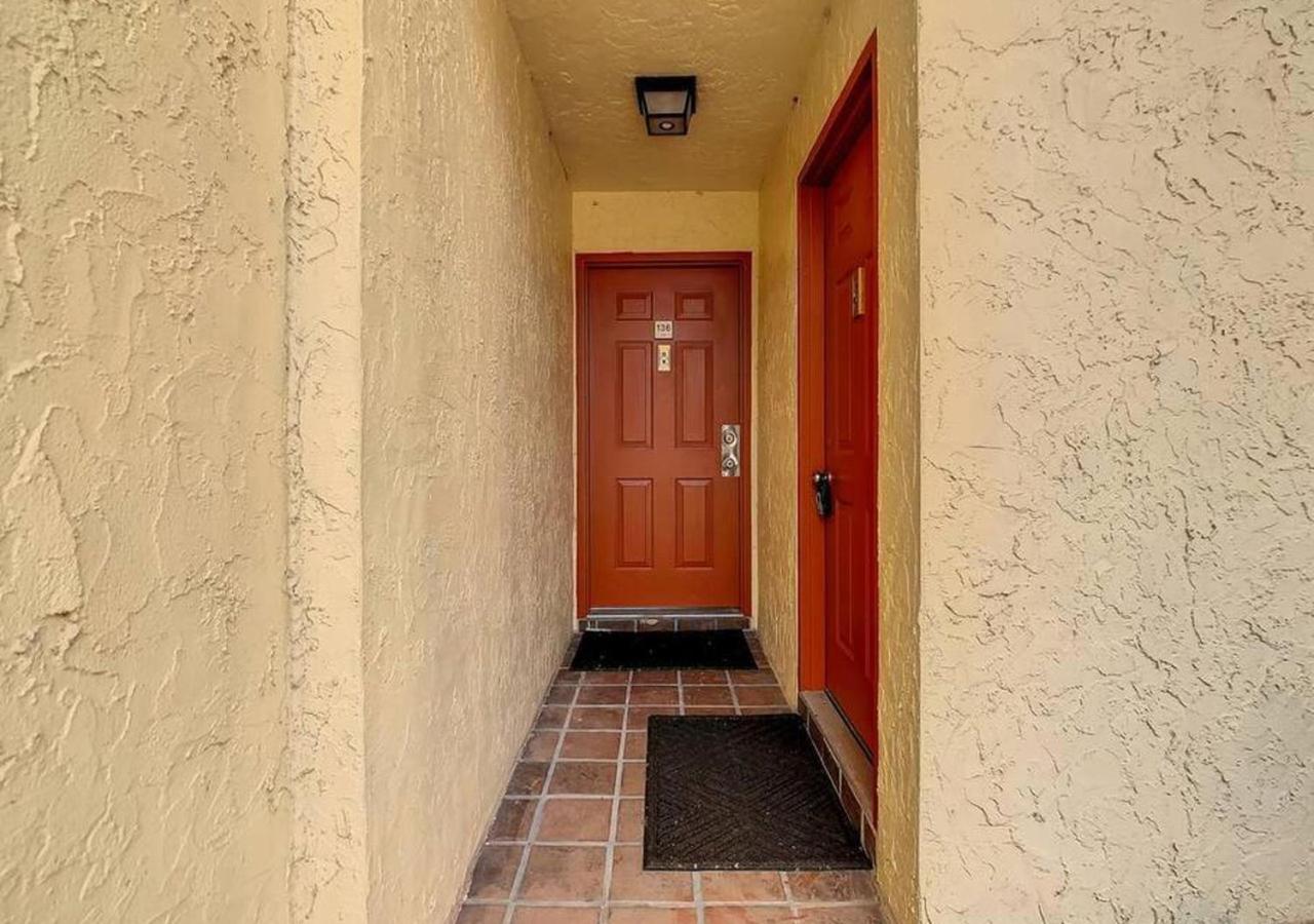 Charming Lakeview Retreat III - B&B