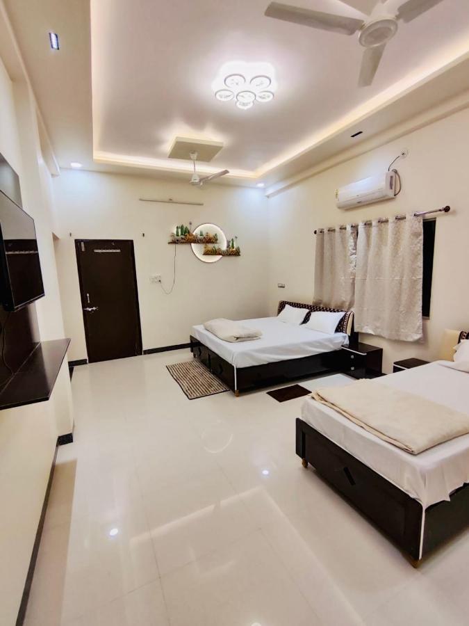 B&B Ujjain - DivineStay - Full Villa by AP Villas - Bed and Breakfast Ujjain