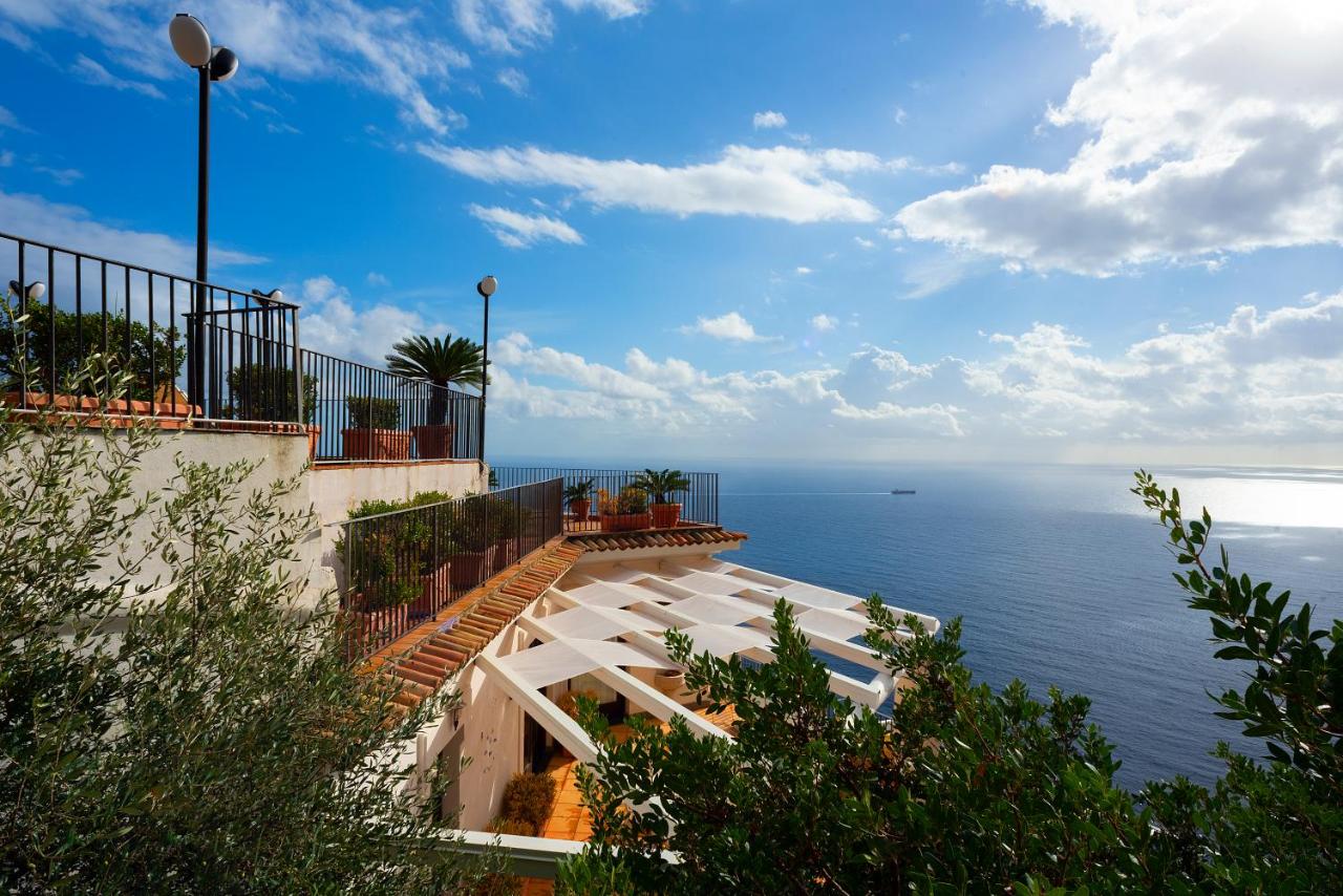 Villa Magnifico - Bed and Breakfast Furore