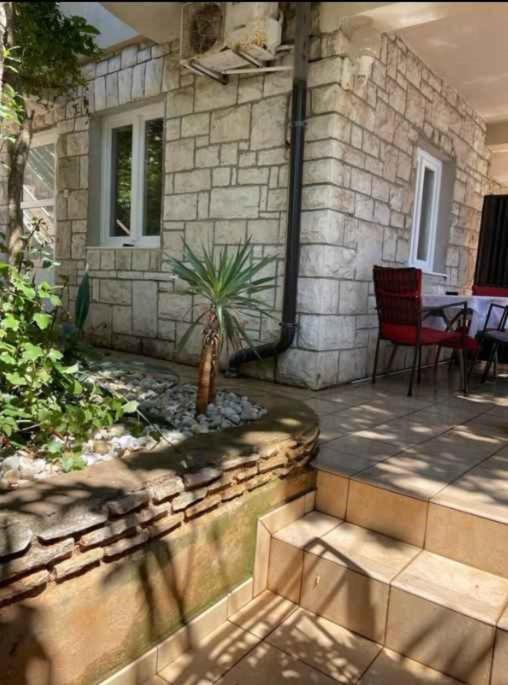 Belview - Beachfront apartments - B&B