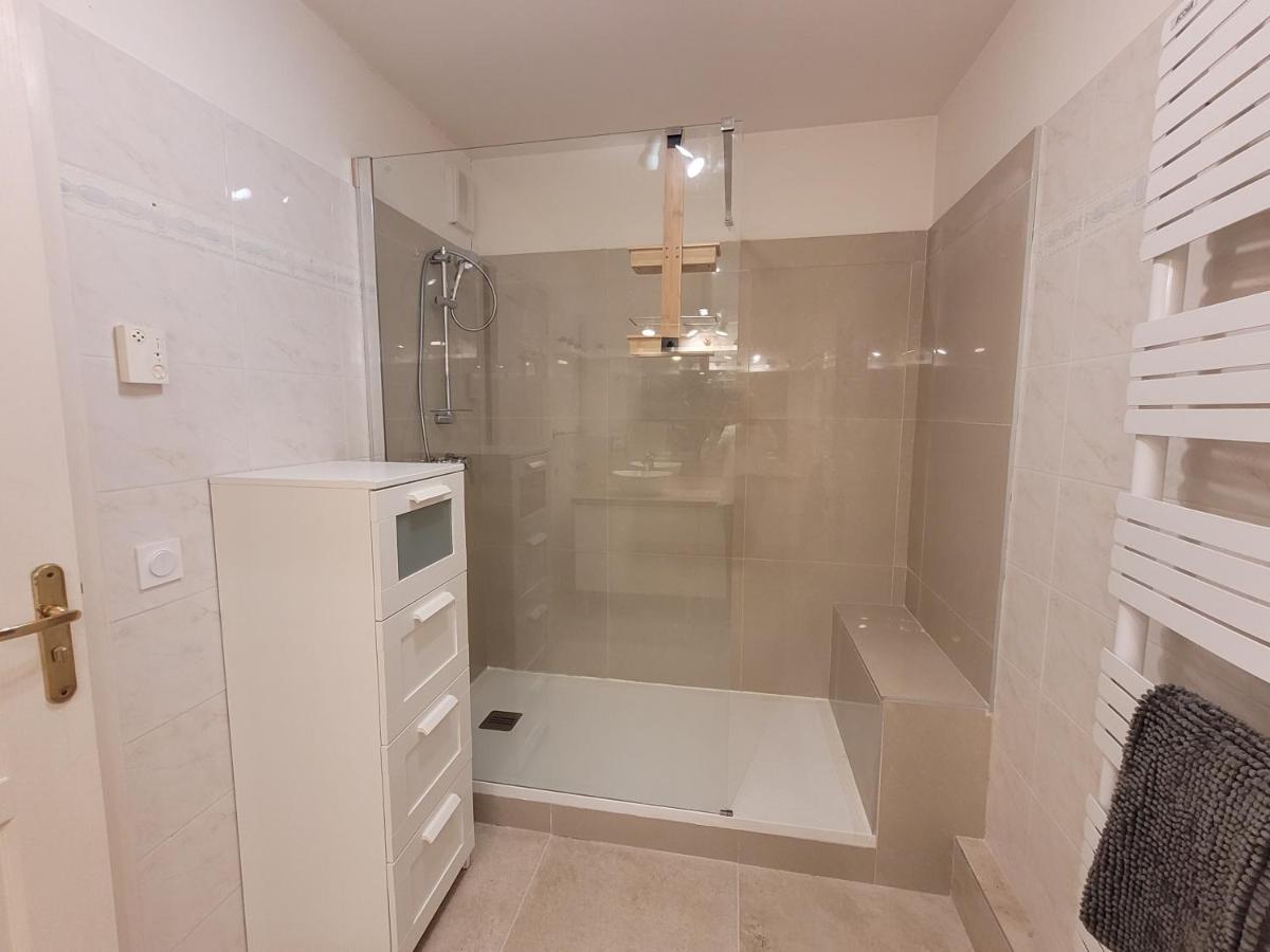 Bel appartement 2 chambres proche plage et golfs by Beds83 - B&B