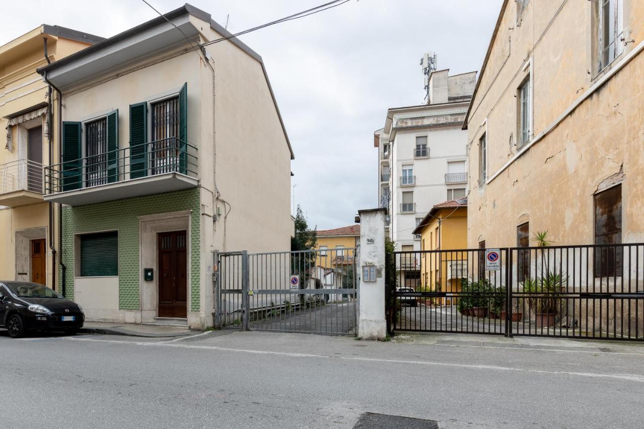 Pisa Bright and Modern apartment x4 - B&B