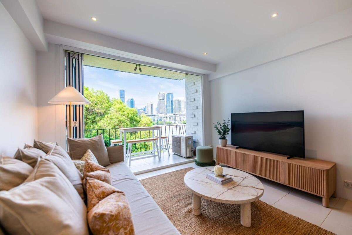 B&B Brisbane - New Farm riverside apartment with best view - Bed and Breakfast Brisbane