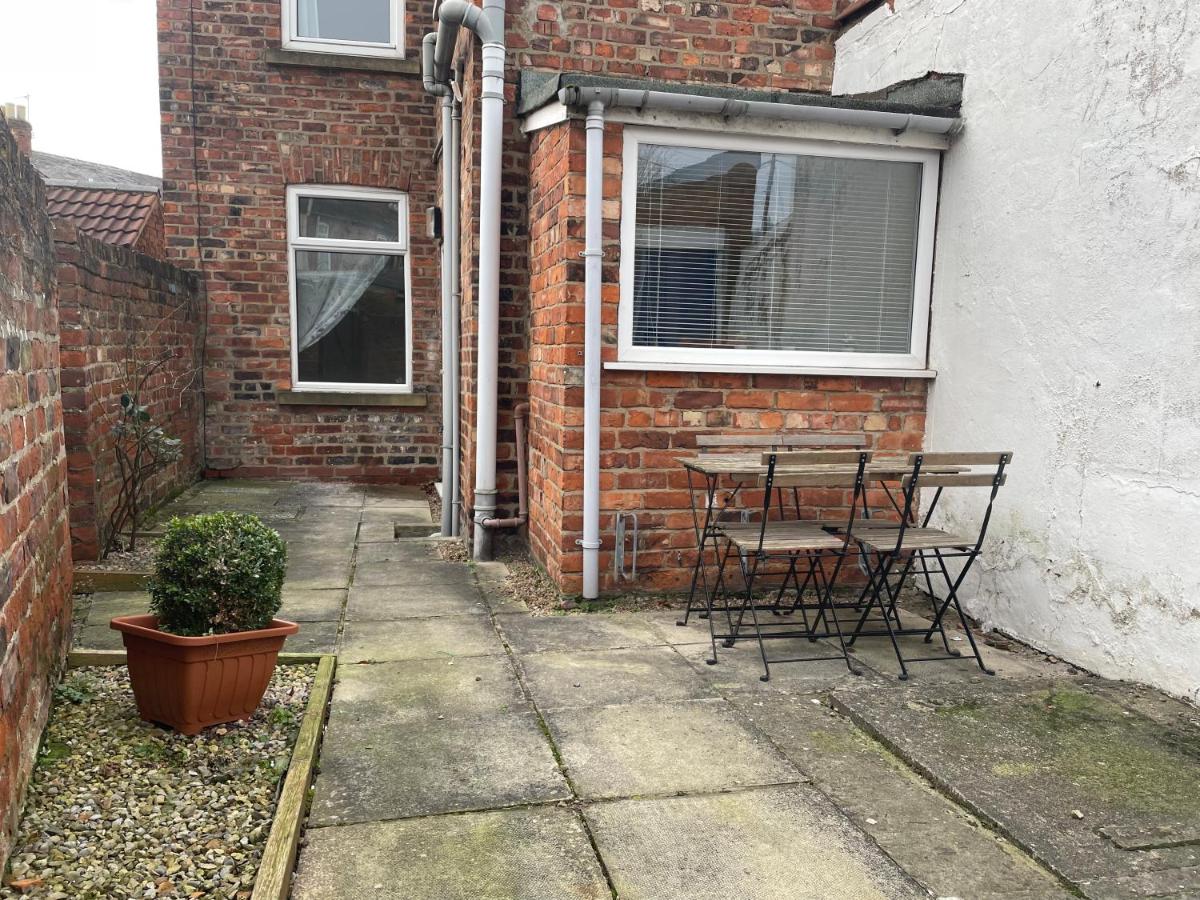 The Warwick - Quaint Victorian Home With Free Parking - Ferienwohnung