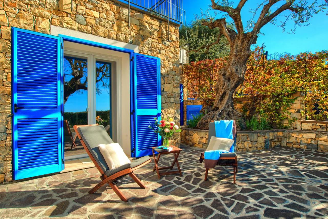 Casa con 2 camere da letto,piscina jacuzzi AC wifi e bici elettriche - B&B Bordighera
