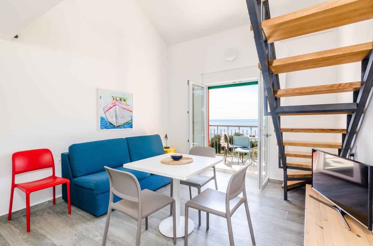 Apartamento Gallery de 1 dormitorio con balcón y vistas al mar