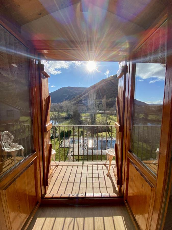 Buenavista Biescas l Parking l Wifi l Trastero - B&B Biescas