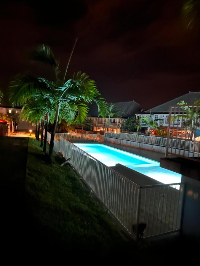 Duplex climatisé avec piscine - Ferienwohnung