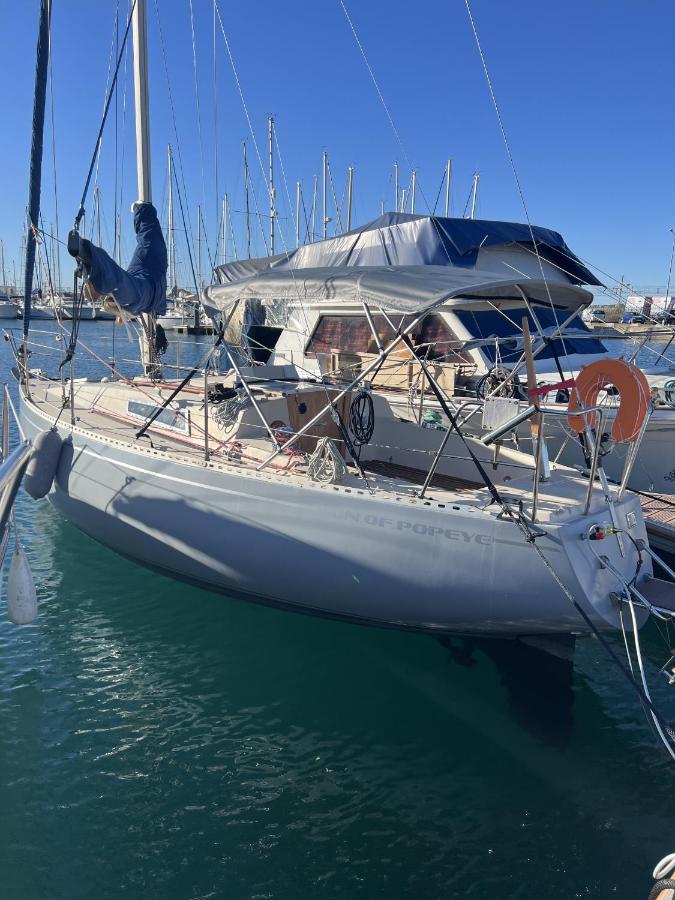 B&B Sète - Nuits enchantées sur les flots Embarquez pour une aventure inédite à Sète - Bed and Breakfast Sète