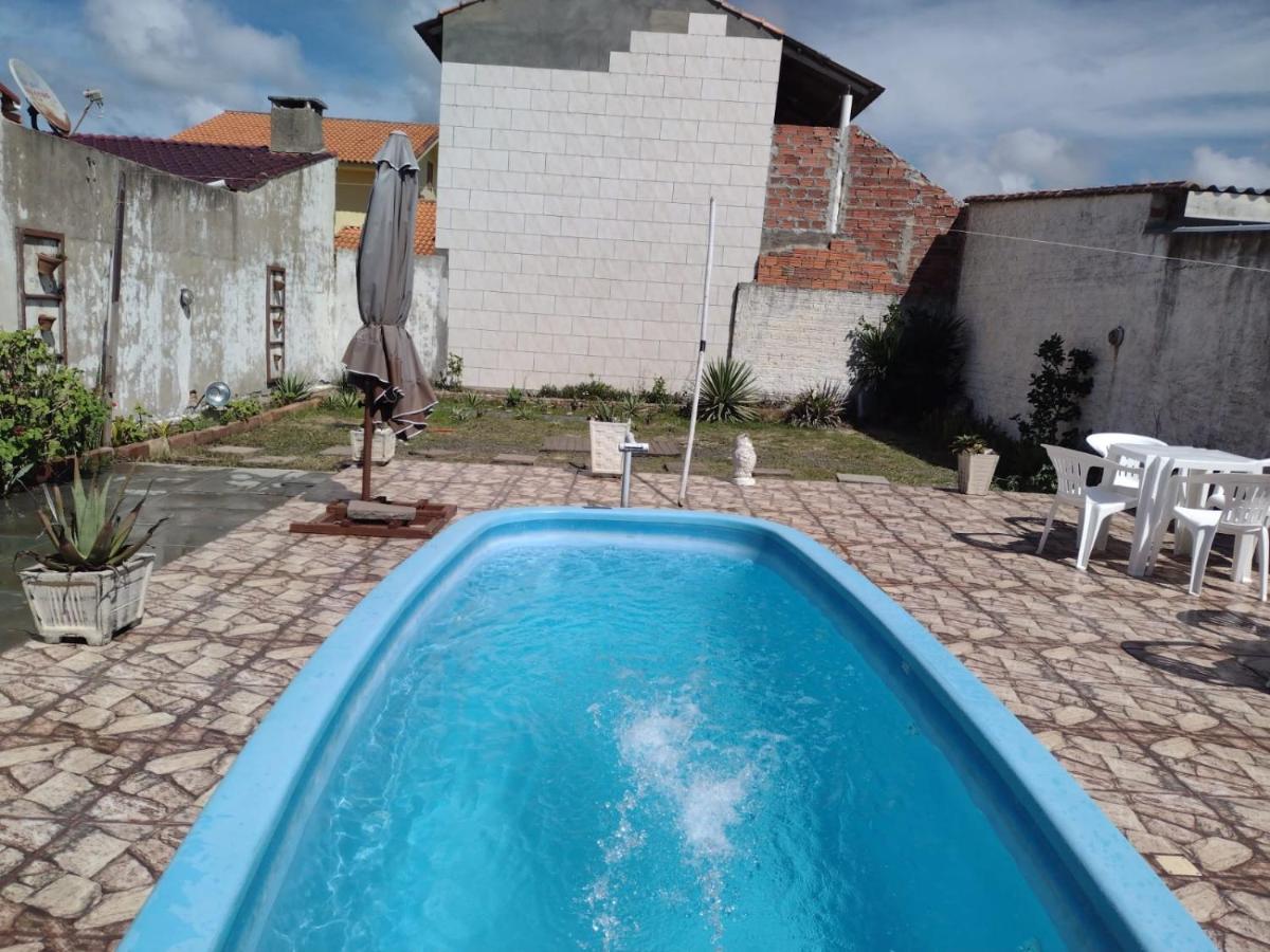 CASA COM PISCINA EM BALNEÁRIO PINHAL RS - B&B